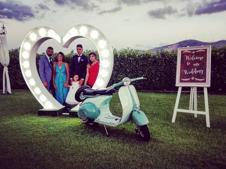 vespa cuore luminoso welcome board