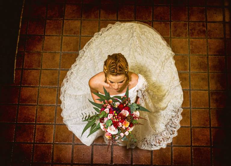 boquet sposa rosa borgogna